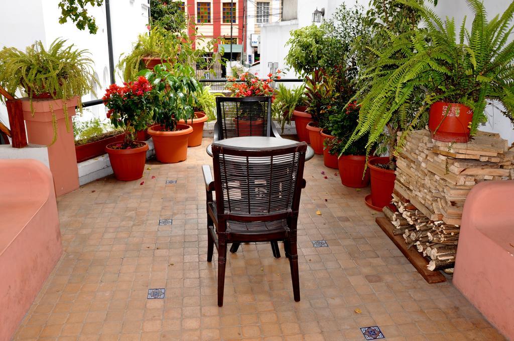 Boutique Hotel Casa Foch Quito Exterior photo