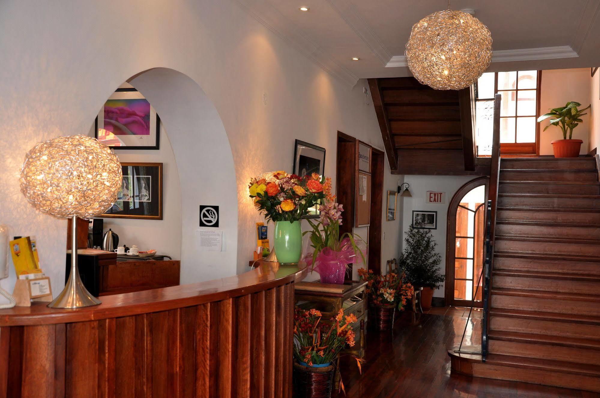 Boutique Hotel Casa Foch Quito Exterior photo