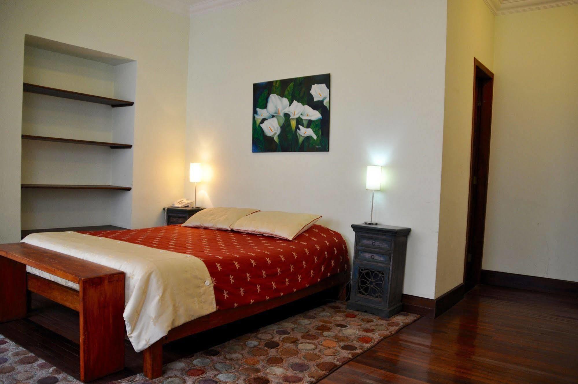 Boutique Hotel Casa Foch Quito Exterior photo