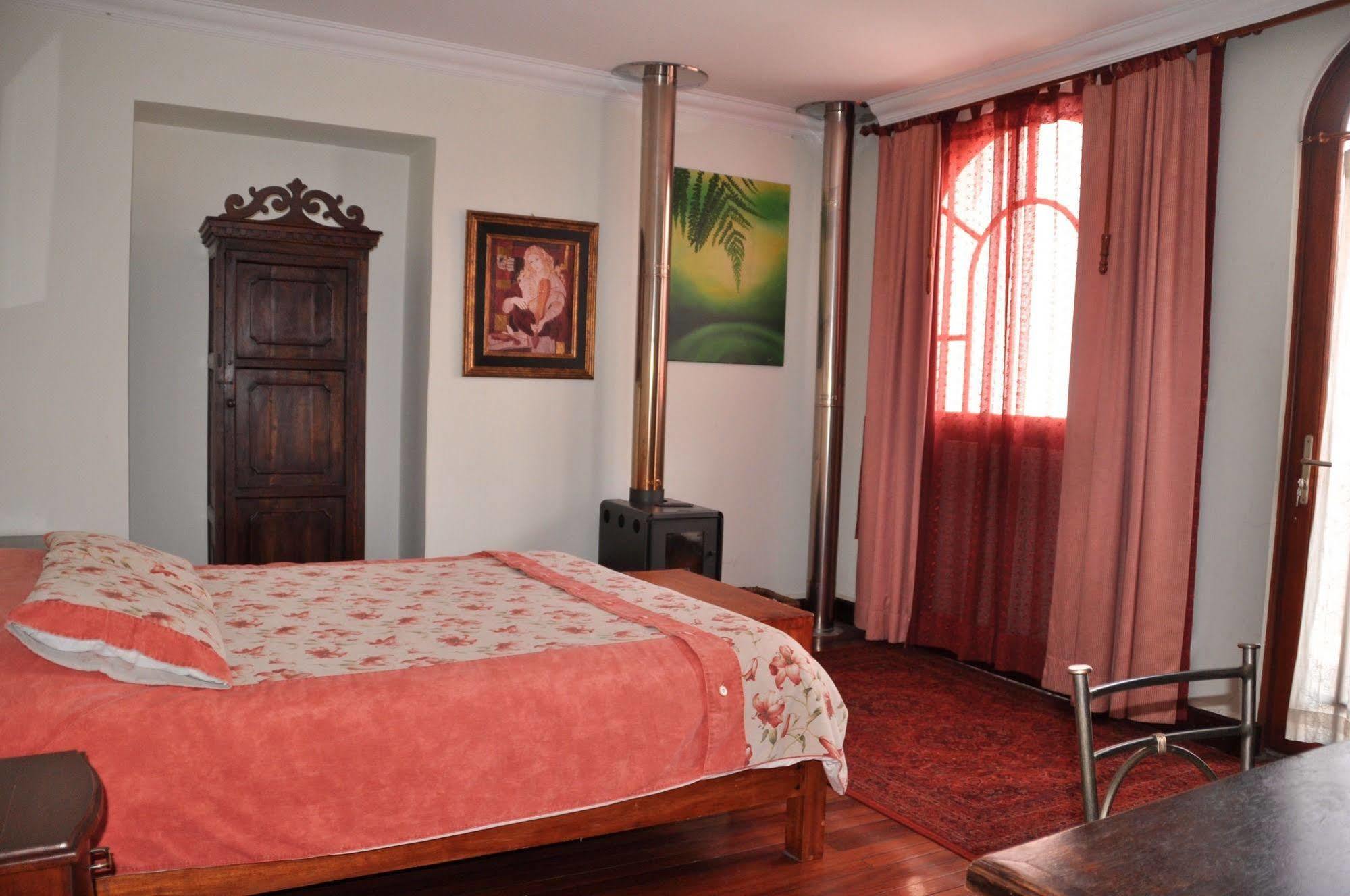 Boutique Hotel Casa Foch Quito Exterior photo